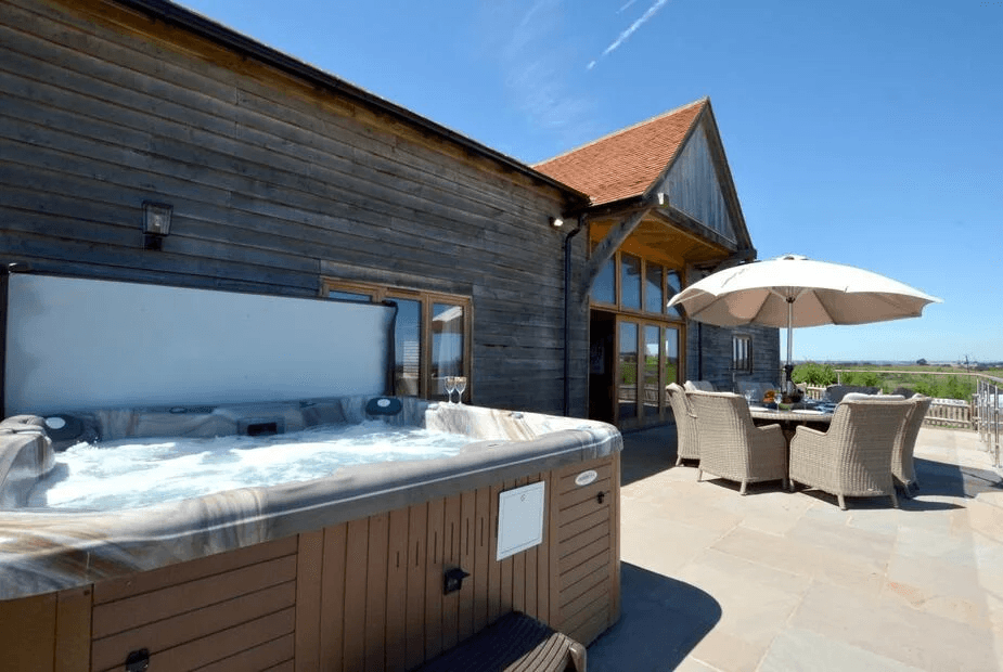 4 Bed Cottage in Tenterden log cabin exterior in Kent