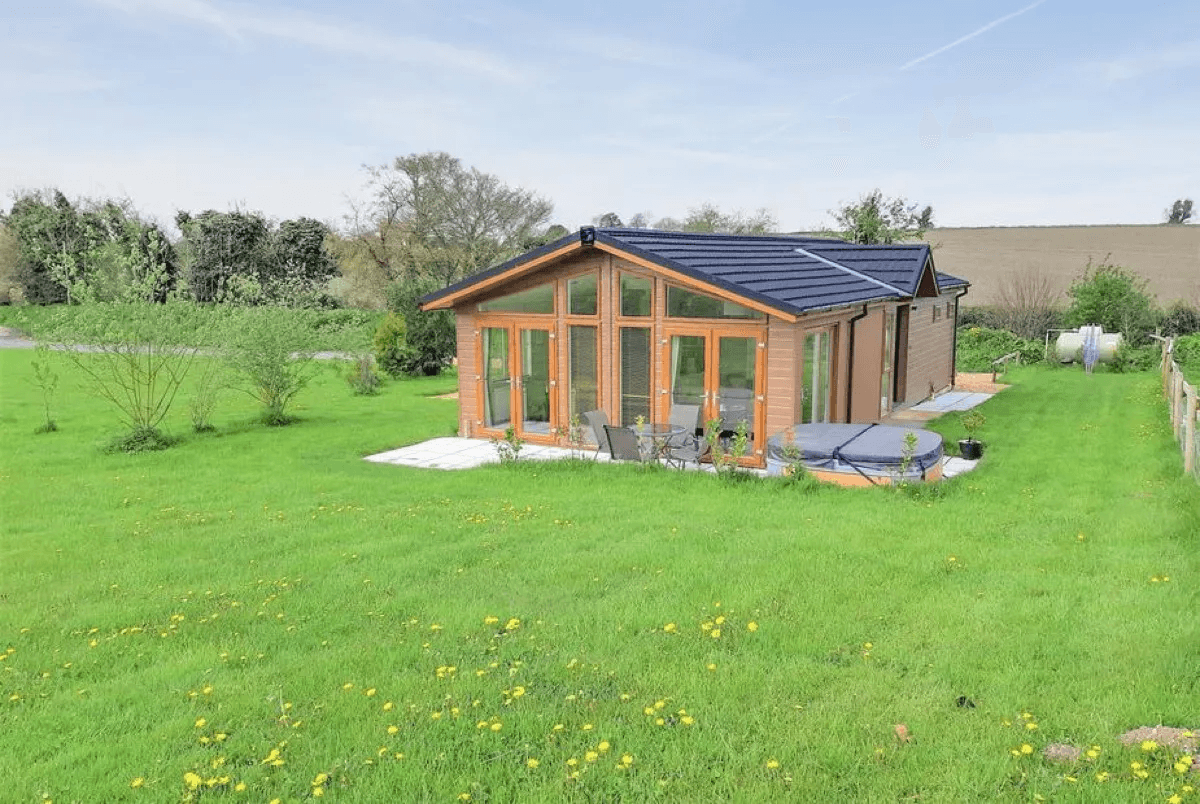 Whitey Top Country Lodge modern lodge on dairy farm in Dark Sky Reserve