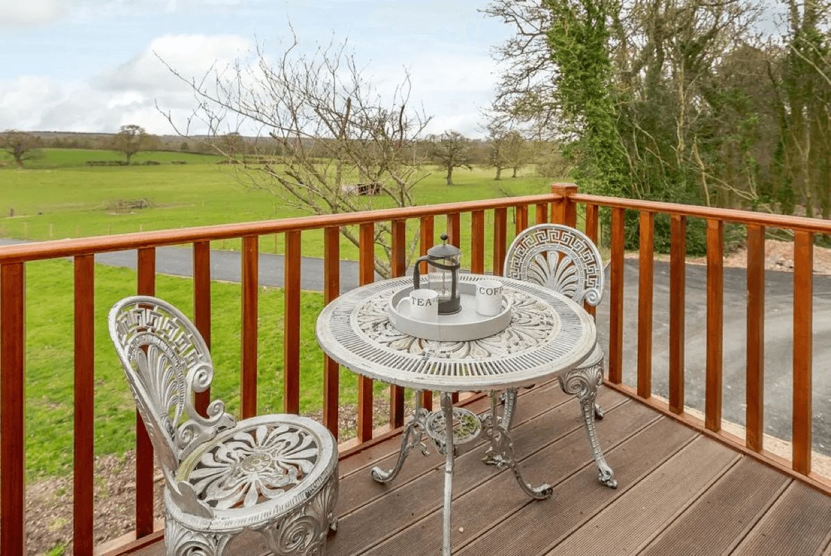 Private hot tub on terrace at Spire View with cathedral views