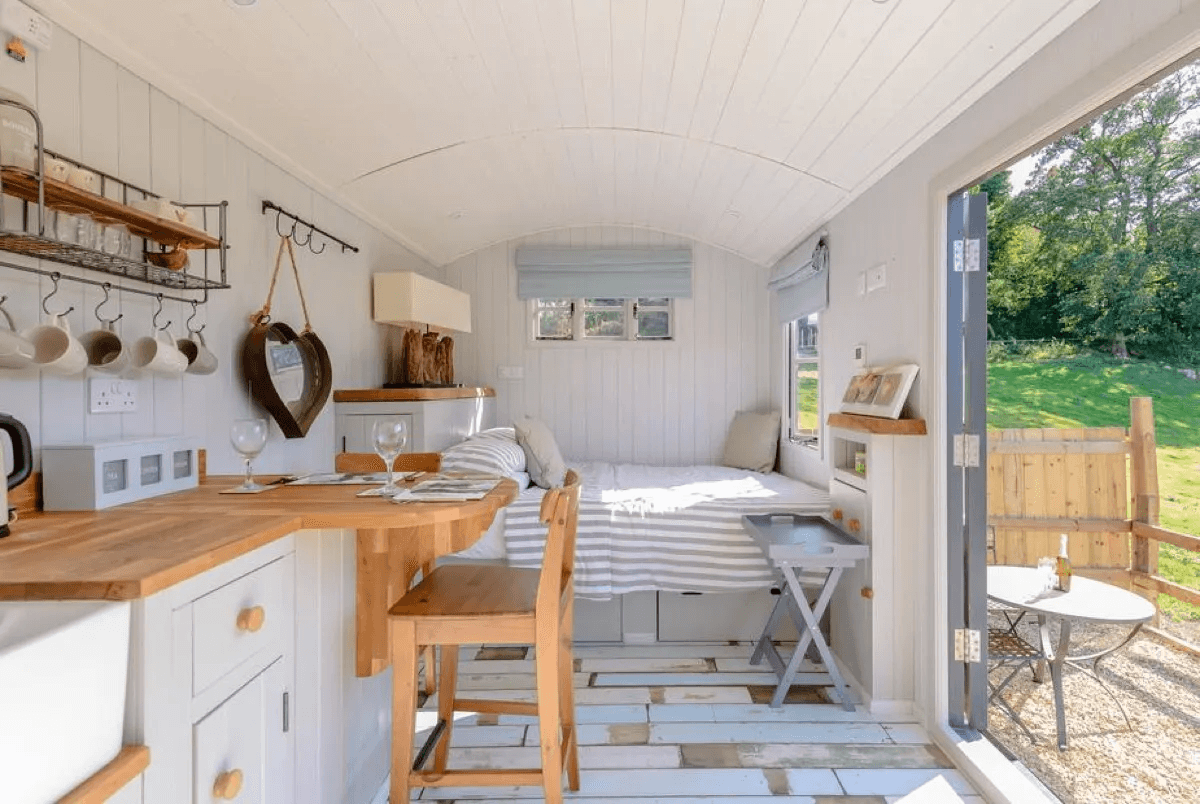 Luxury hot tub in enclosed garden at The Hut at Hole Farm