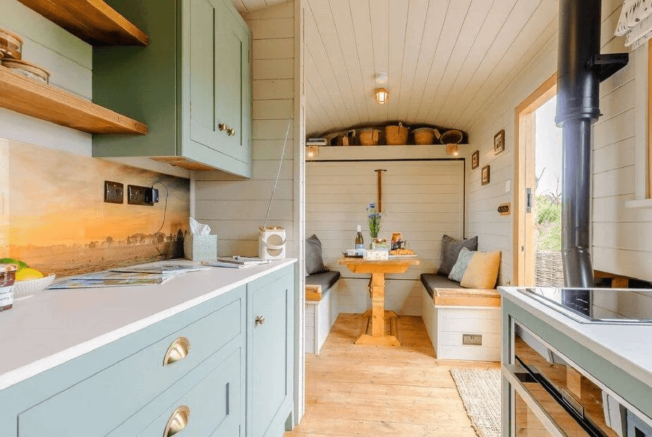 Private hot tub at 1 Bed Lodge in Chillenden